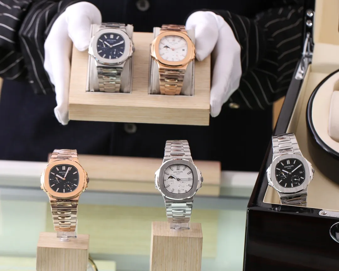【Foreign Trade Import】💰1720! Patek Philippe (extremely noble and wise work) 🔥Type: Exquisite men's watch (more excellent) 🔥Strap: 316L stainless steel strap (more durable) for real men 🔥Movement: super top mechanical movement (more stable) perpetual motion 🔥Material: mineral super strong mirror (more wear-resistant) Smart style, strong sense of thickness, special design, return with great reputation Size: 43mm in diameter, 12mm thick, smart launch! Welcome to reprint!